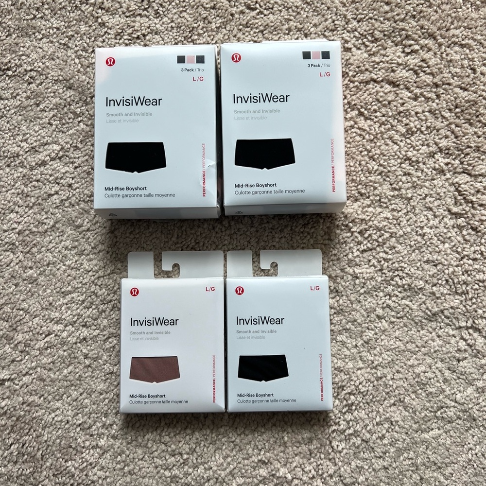 Lululemon InvisiWear mid-rise boyshorts, women’s size L